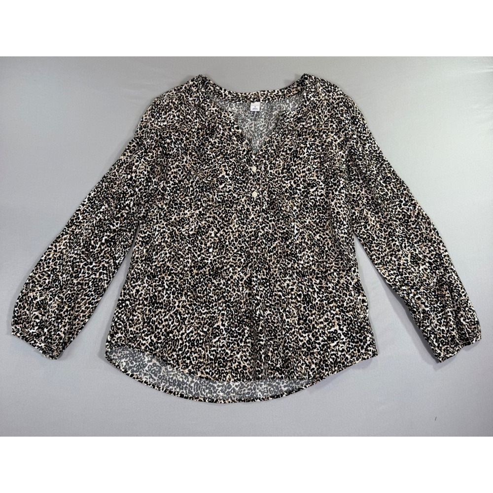 Old Navy Leopard Print Shirt Womens Medium Animal Mob Wife Glam Fall Date Night